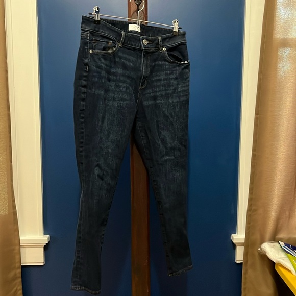 loft outlet Denim - Loft Outlet Petite Curvy Skinny Jeans size 8P, dark wash